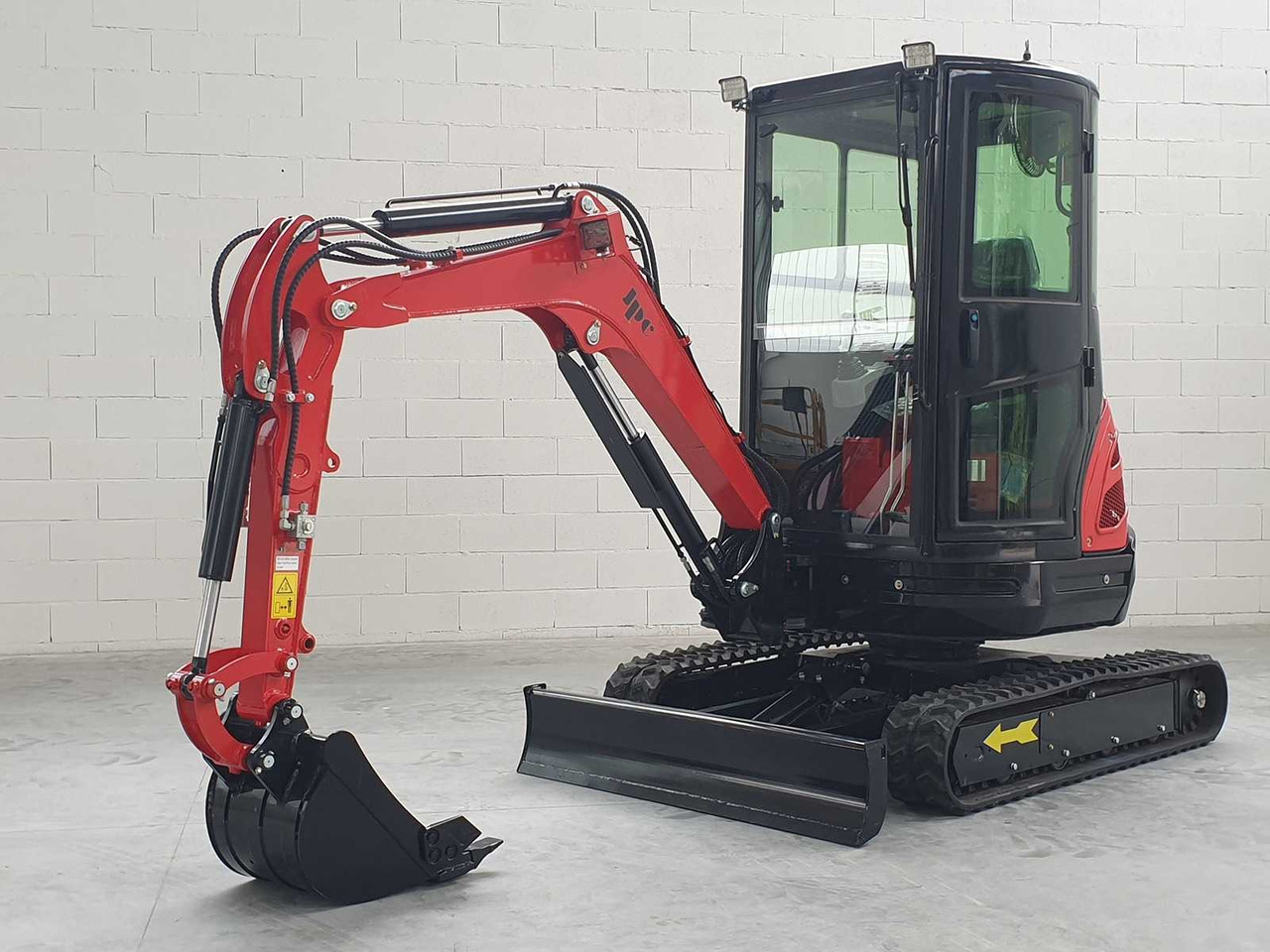 JPC - Mini excavator: picture 1 JPC - Mini excavator: picture 1