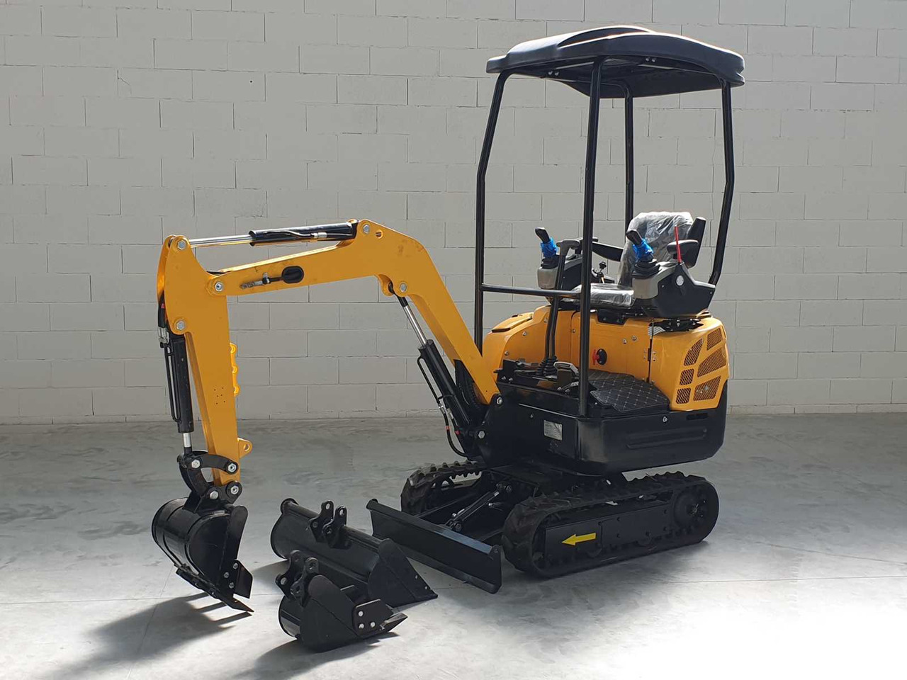 JPC - Mini excavator: picture 2 JPC - Mini excavator: picture 2