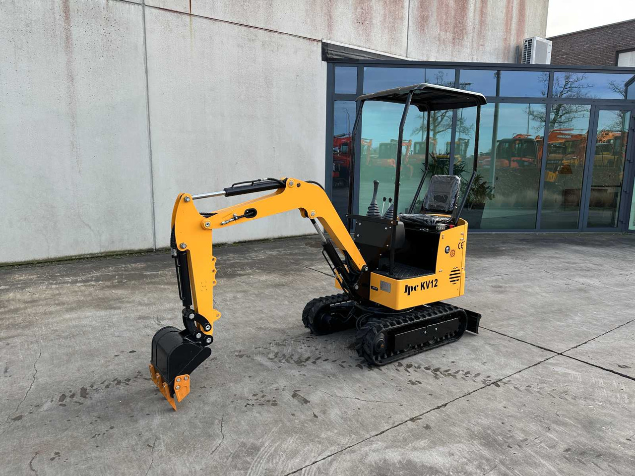 JPC KV12 - Mini excavator: picture 1 JPC KV12 - Mini excavator: picture 1