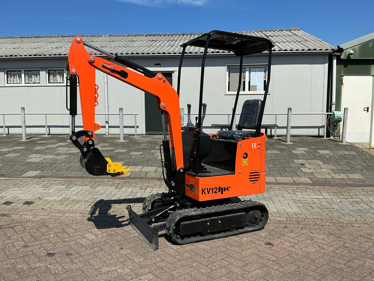 JPC KV12 - Mini excavator: picture 1 JPC KV12 - Mini excavator: picture 1