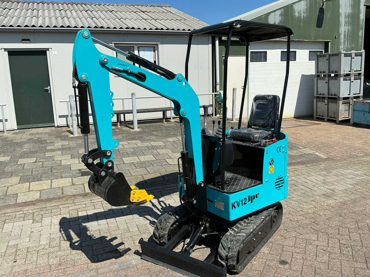 JPC KV12 - Mini excavator: picture 3 JPC KV12 - Mini excavator: picture 3