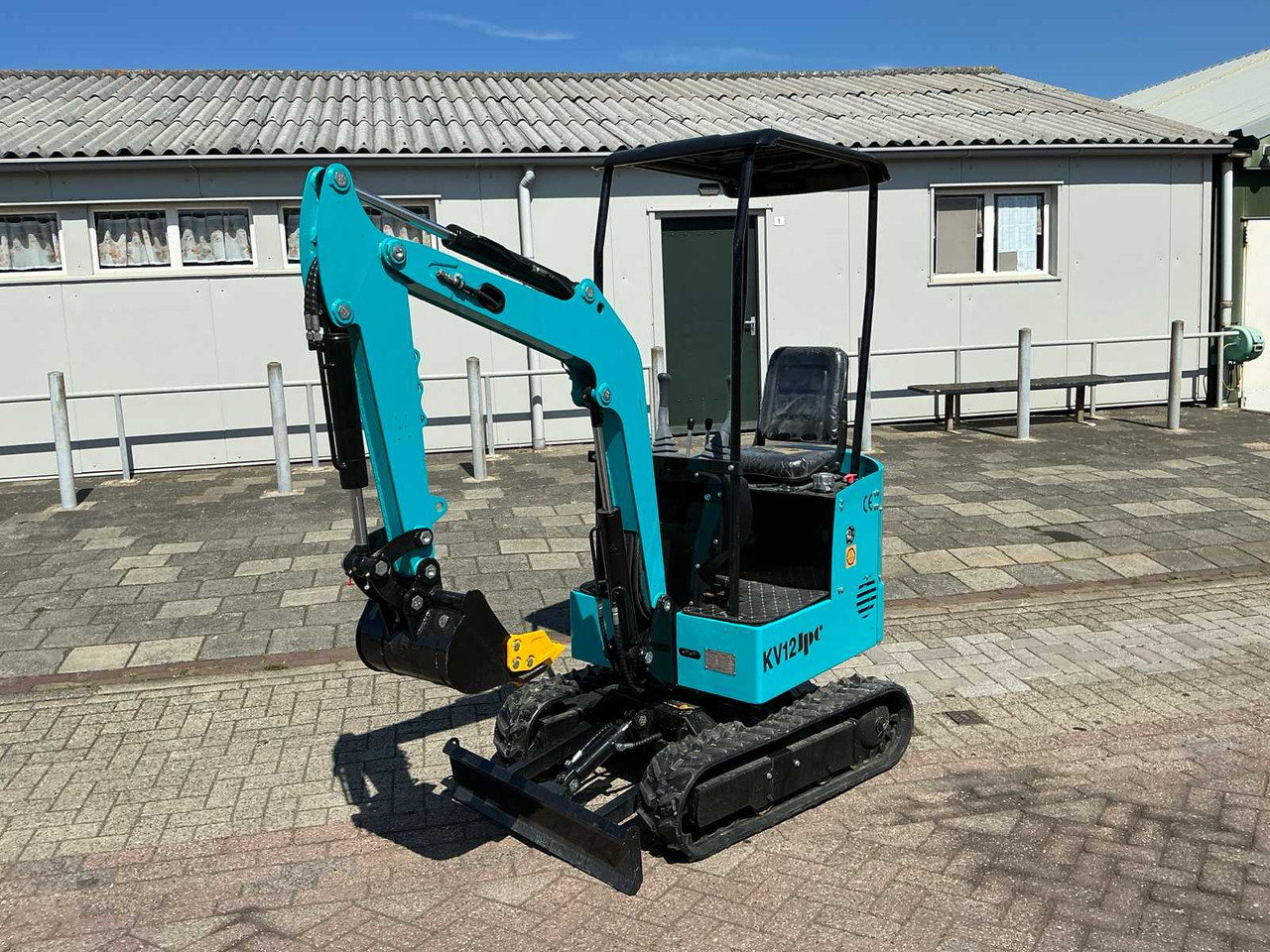 JPC KV12 - Mini excavator: picture 2 JPC KV12 - Mini excavator: picture 2