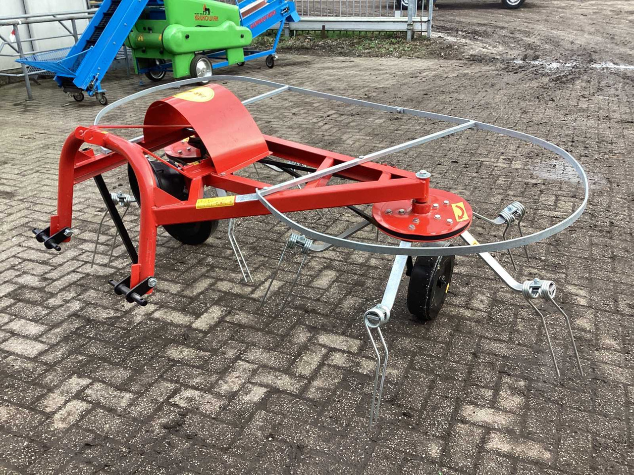 Jar-Met Hooischudder Z525 - Hay and forage equipment: picture 1 Jar-Met Hooischudder Z525 - Hay and forage equipment: picture 1