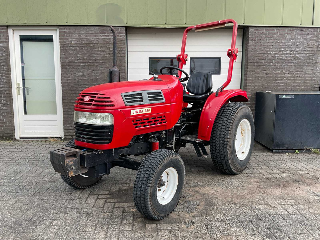 Jinma 250 - Compact tractor: picture 1 Jinma 250 - Compact tractor: picture 1