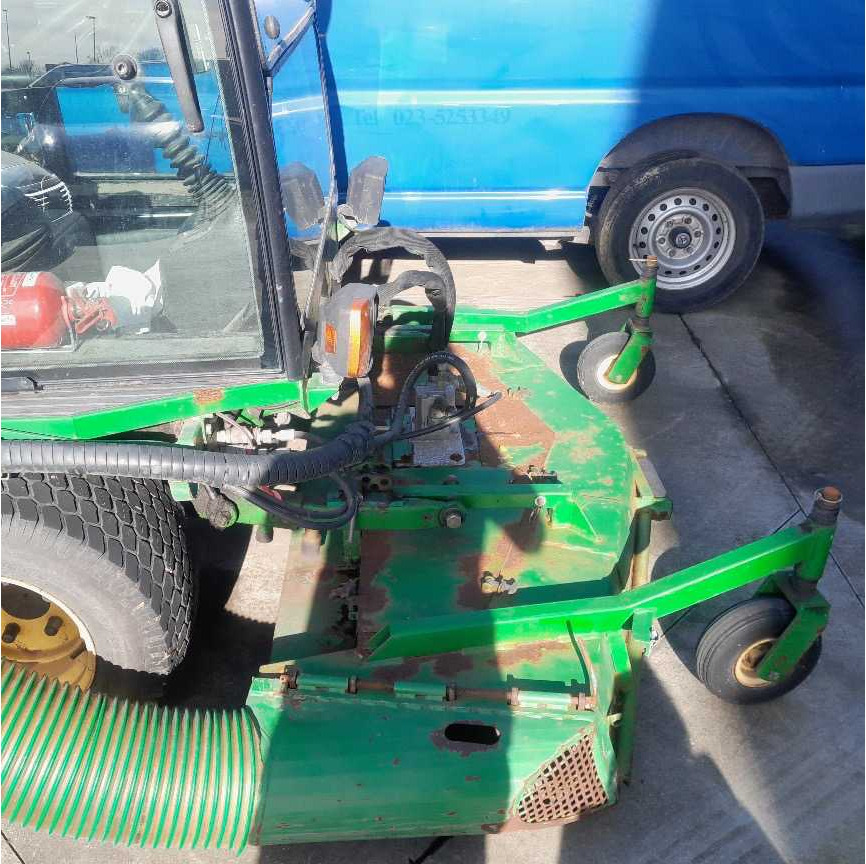 John Deere 1505 Series 4WD - Garden mower: picture 2 John Deere 1505 Series 4WD - Garden mower: picture 2