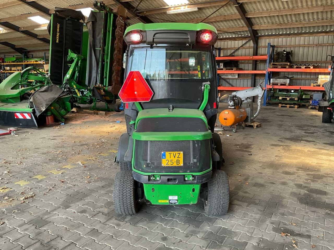 John Deere 1585 TerrainCut - Garden mower: picture 4 John Deere 1585 TerrainCut - Garden mower: picture 4