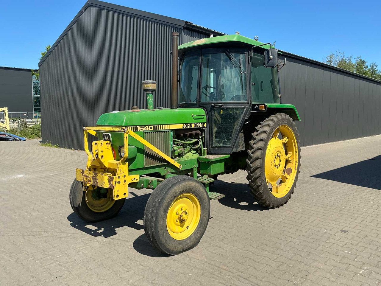 John Deere 1640 Synchron - Farm tractor: picture 1 John Deere 1640 Synchron - Farm tractor: picture 1