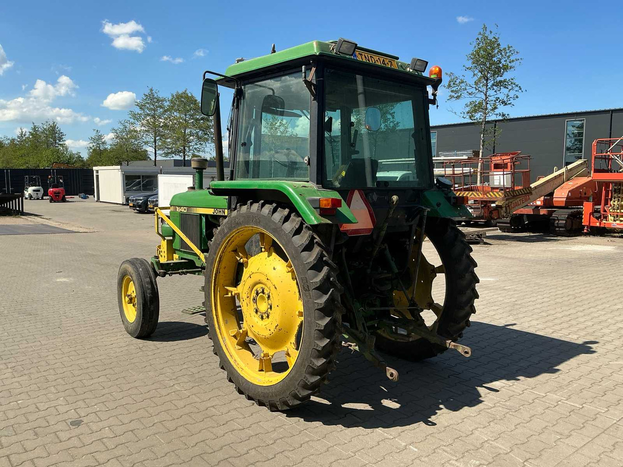 John Deere 1640 Synchron - Farm tractor: picture 5 John Deere 1640 Synchron - Farm tractor: picture 5