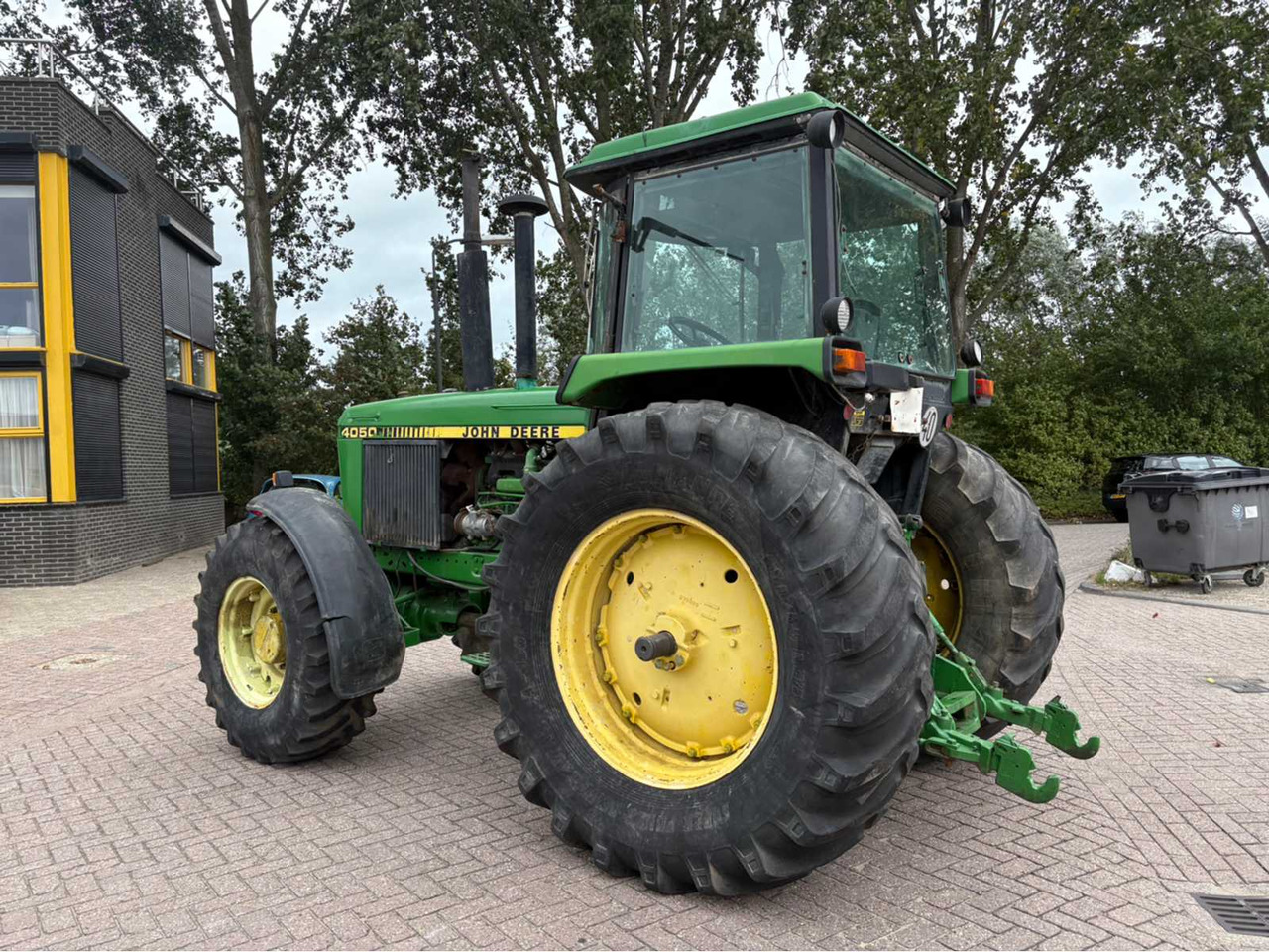 John Deere 4050 - Farm tractor: picture 4 John Deere 4050 - Farm tractor: picture 4