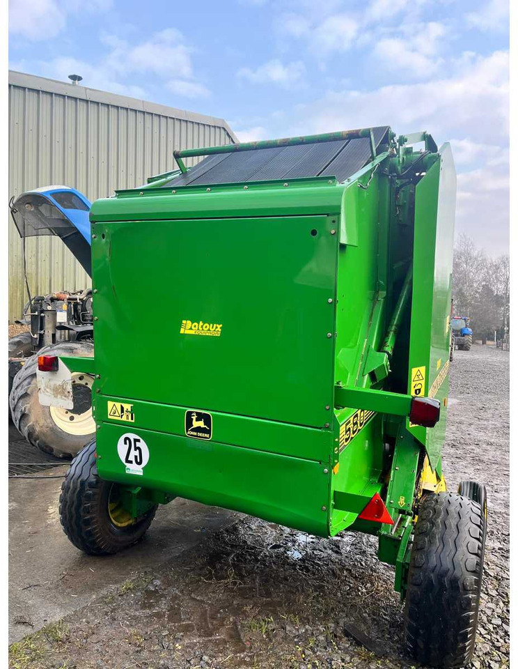John Deere 580 - Round baler: picture 4 John Deere 580 - Round baler: picture 4