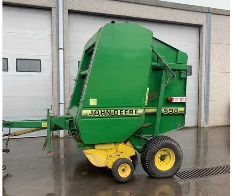 John Deere 590 - Round baler: picture 2 John Deere 590 - Round baler: picture 2