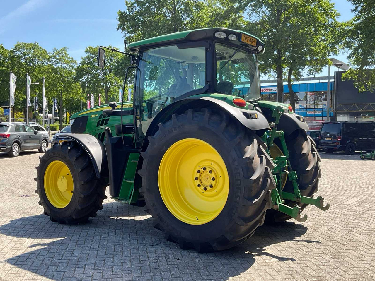 John Deere 6150 R - Farm tractor: picture 5 John Deere 6150 R - Farm tractor: picture 5