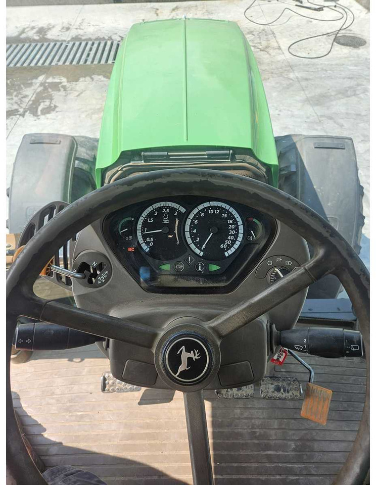 John Deere 6150R - Farm tractor: picture 5 John Deere 6150R - Farm tractor: picture 5
