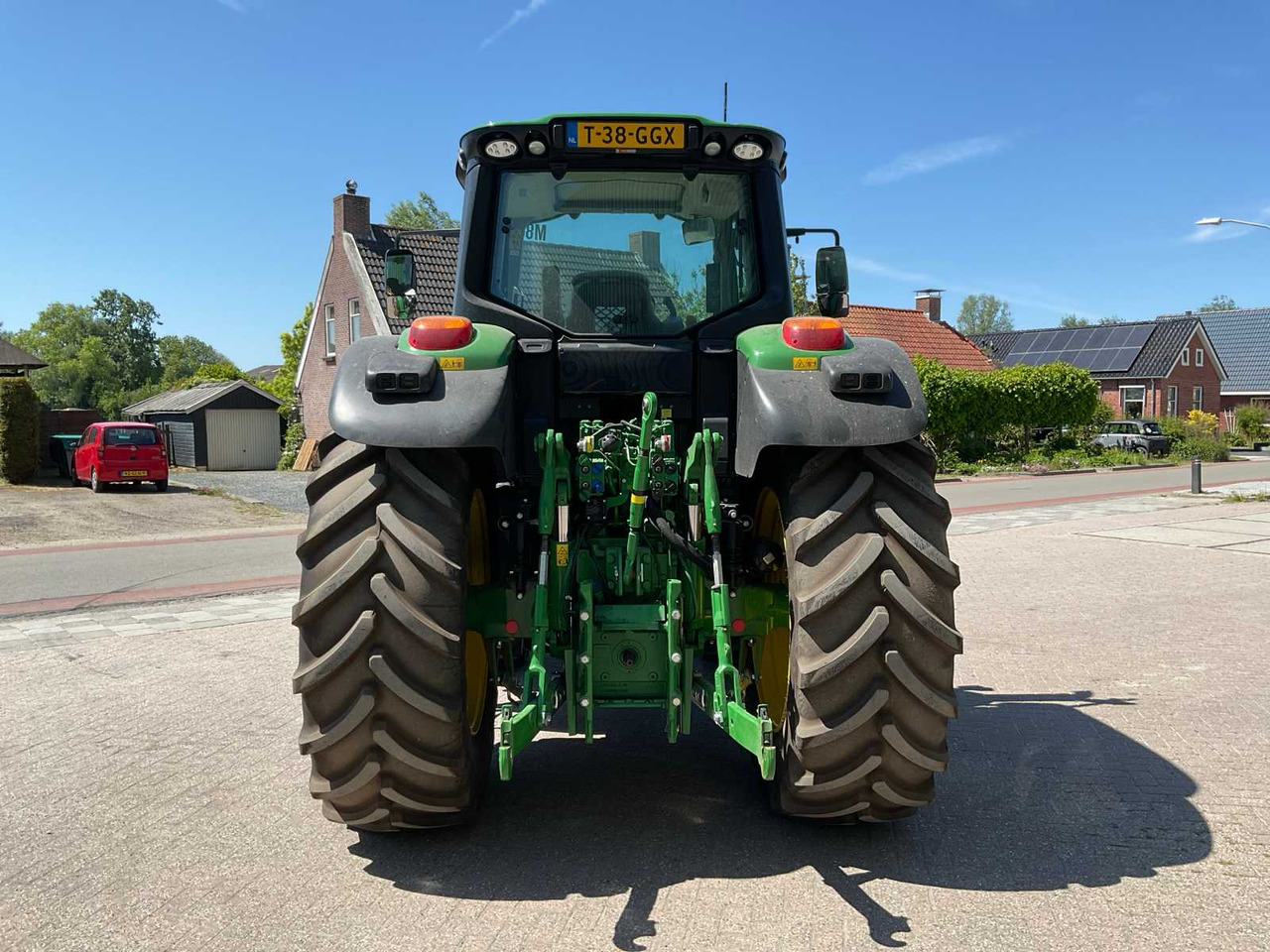 John Deere 6195M - Farm tractor: picture 4 John Deere 6195M - Farm tractor: picture 4