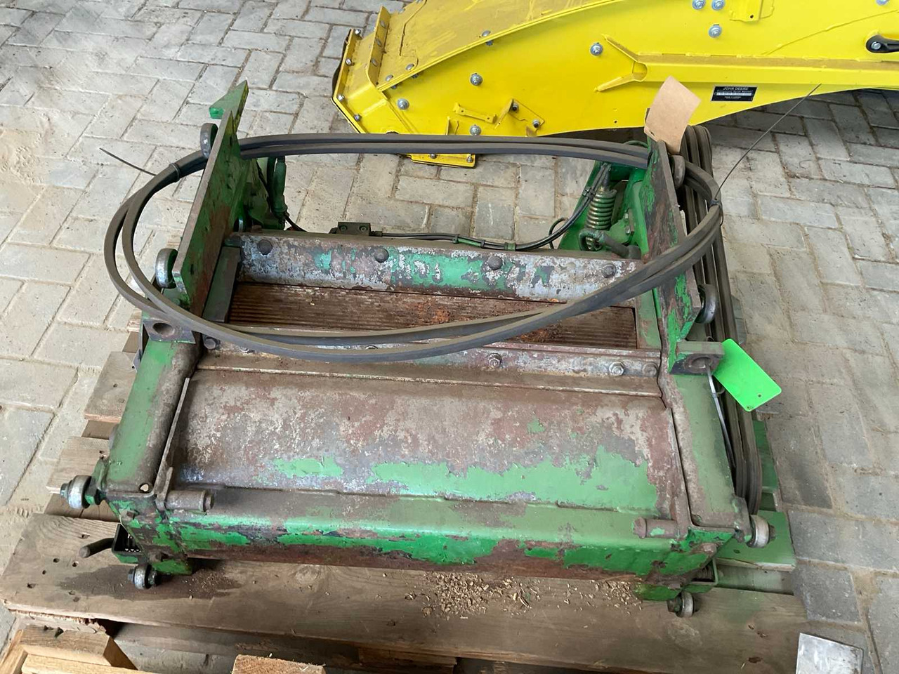 John Deere 6750 - Forage harvester: picture 1 John Deere 6750 - Forage harvester: picture 1