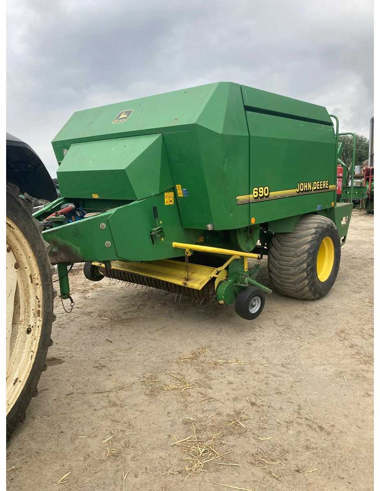 John Deere 690 - Square baler: picture 4 John Deere 690 - Square baler: picture 4
