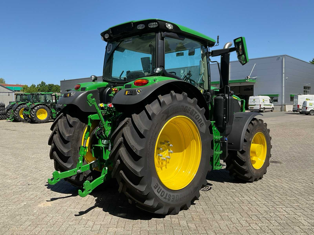 John Deere 6R 185 - Farm tractor: picture 3 John Deere 6R 185 - Farm tractor: picture 3