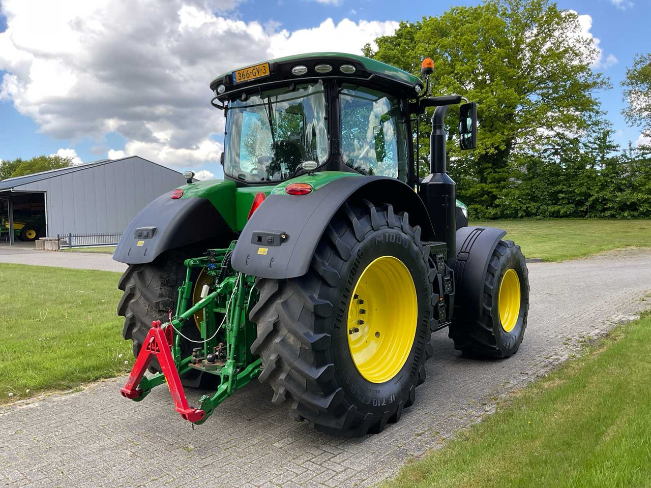 John Deere 7250R - Farm tractor: picture 5 John Deere 7250R - Farm tractor: picture 5