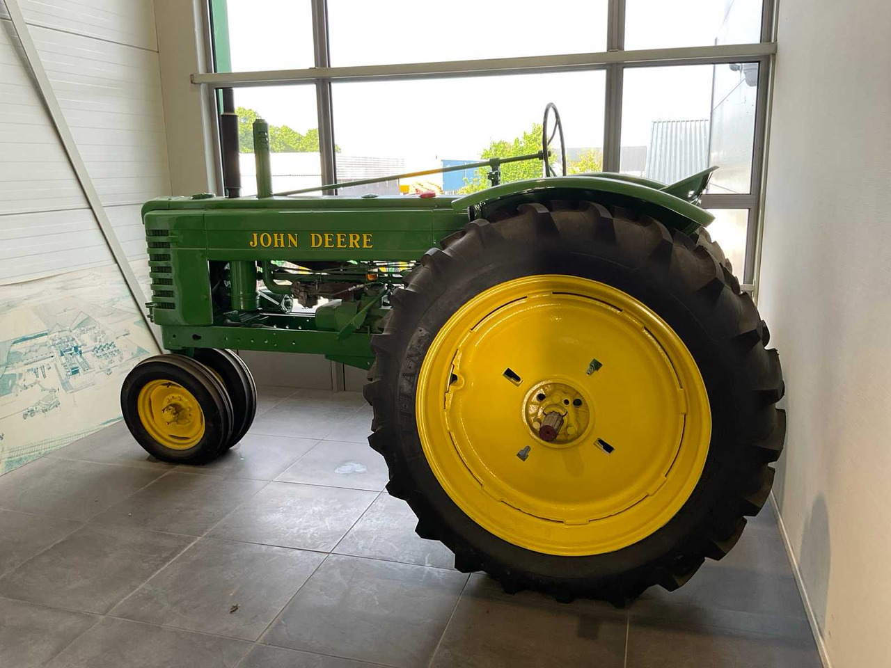 John Deere Model B - Farm tractor: picture 4 John Deere Model B - Farm tractor: picture 4