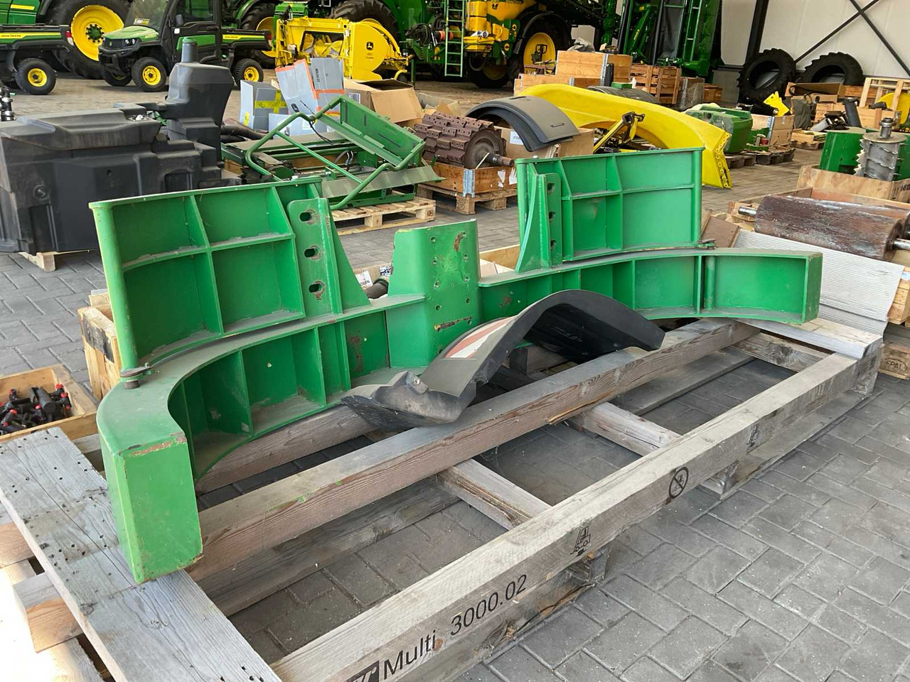 John Deere - Front loader for tractor: picture 3 John Deere - Front loader for tractor: picture 3