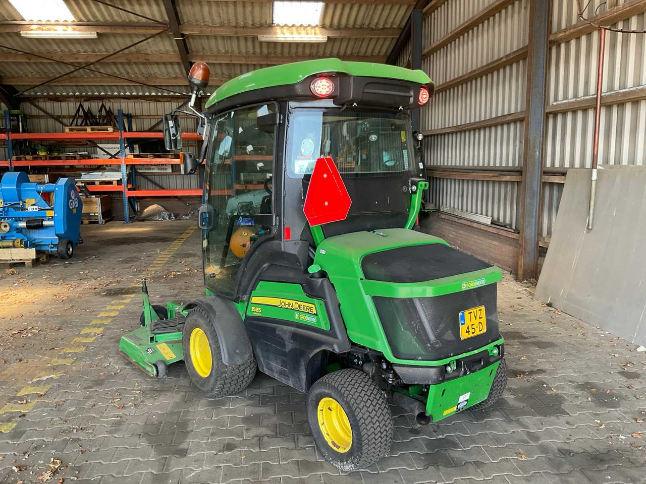 John deere 1585 TerrainCut - Garden mower: picture 3 John deere 1585 TerrainCut - Garden mower: picture 3