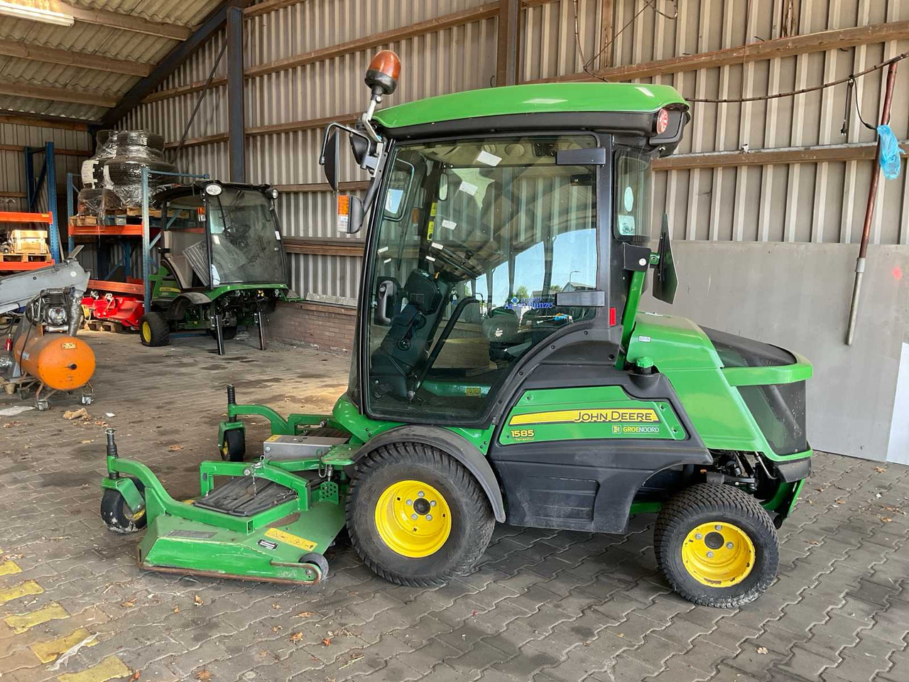John deere 1585 TerrainCut - Garden mower: picture 2 John deere 1585 TerrainCut - Garden mower: picture 2