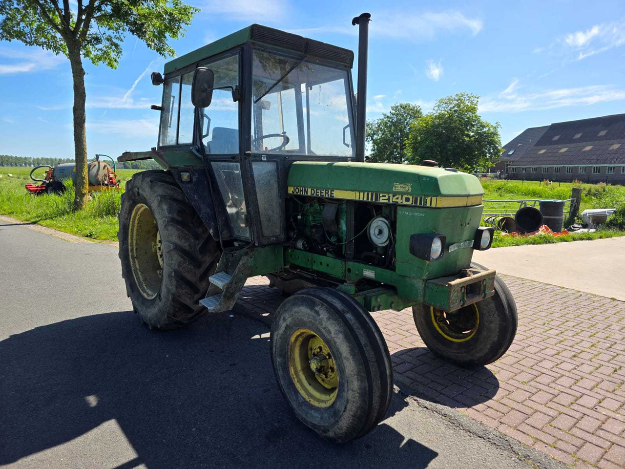 John deere 2140 - Farm tractor: picture 4 John deere 2140 - Farm tractor: picture 4