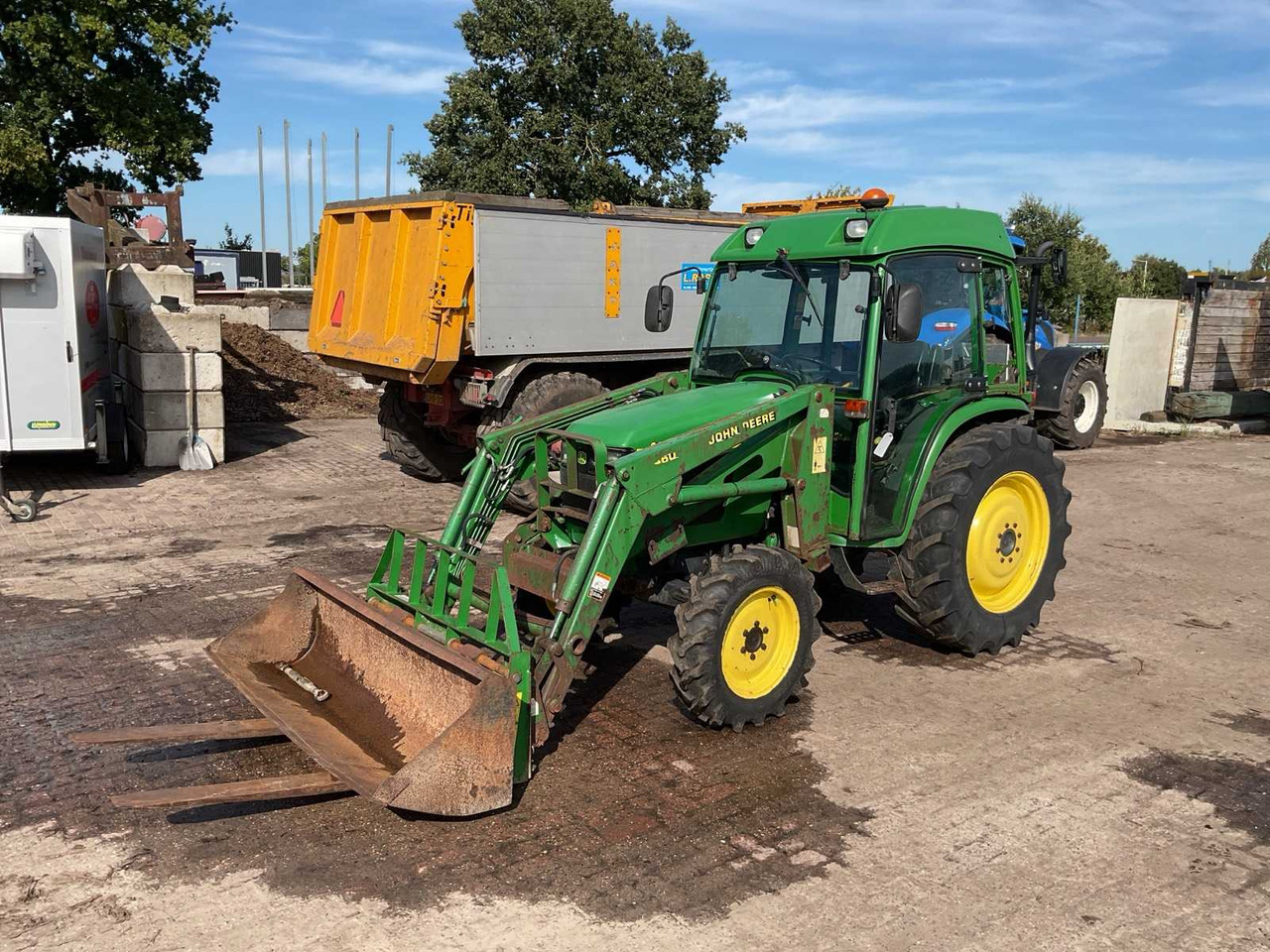 John deere 4600 - Compact tractor: picture 1 John deere 4600 - Compact tractor: picture 1