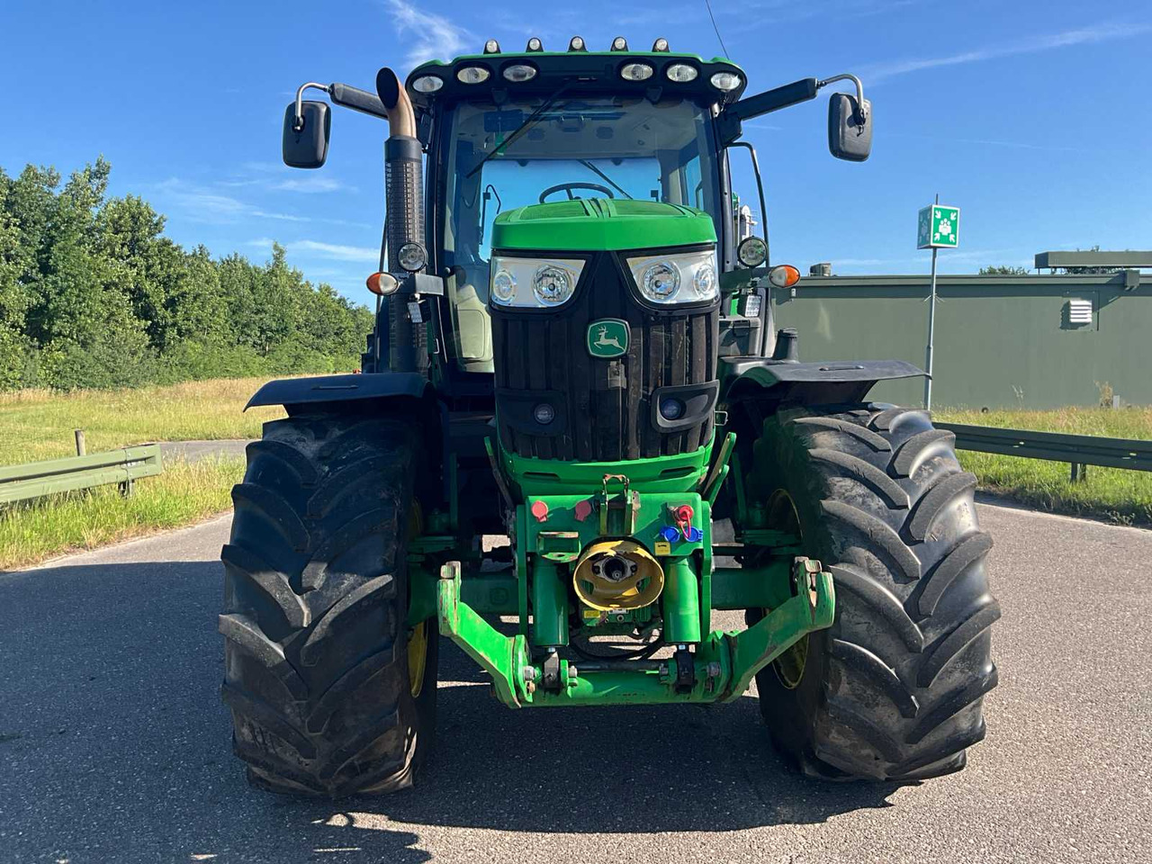John deere 6170 R - Farm tractor: picture 3 John deere 6170 R - Farm tractor: picture 3