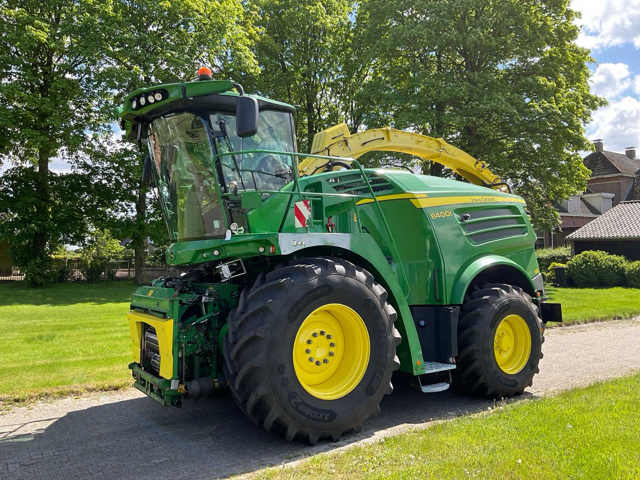 John deere 8400i - Forage harvester: picture 1 John deere 8400i - Forage harvester: picture 1