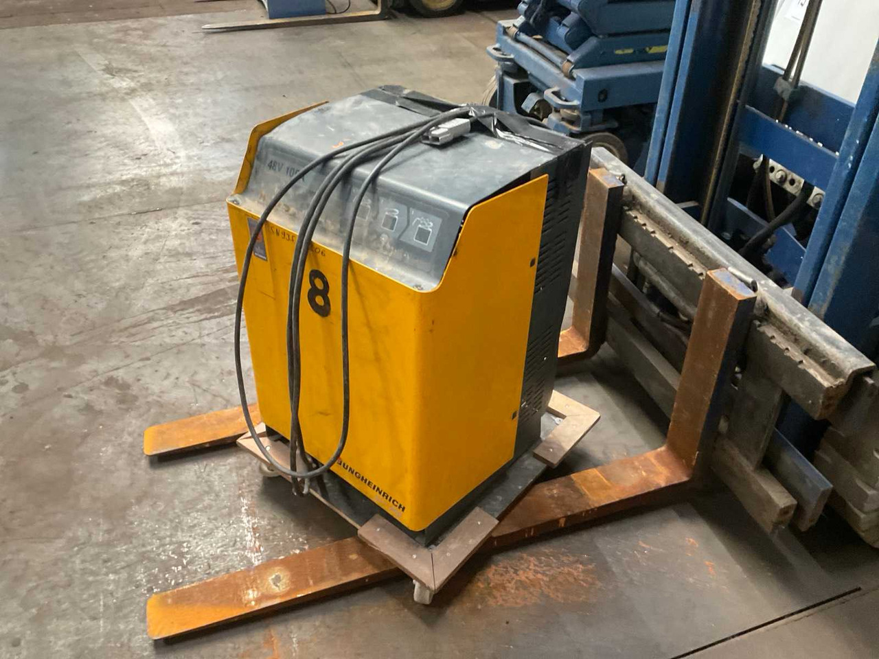 KOMATSU FORKLIFT - Forklift: picture 4 KOMATSU FORKLIFT - Forklift: picture 4