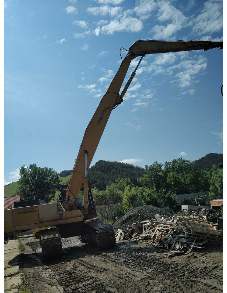 KOMATSU - Wheel excavator: picture 4 KOMATSU - Wheel excavator: picture 4