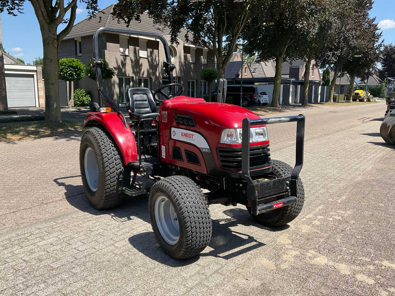 Knegt DF 304 G2 - Compact tractor: picture 3 Knegt DF 304 G2 - Compact tractor: picture 3
