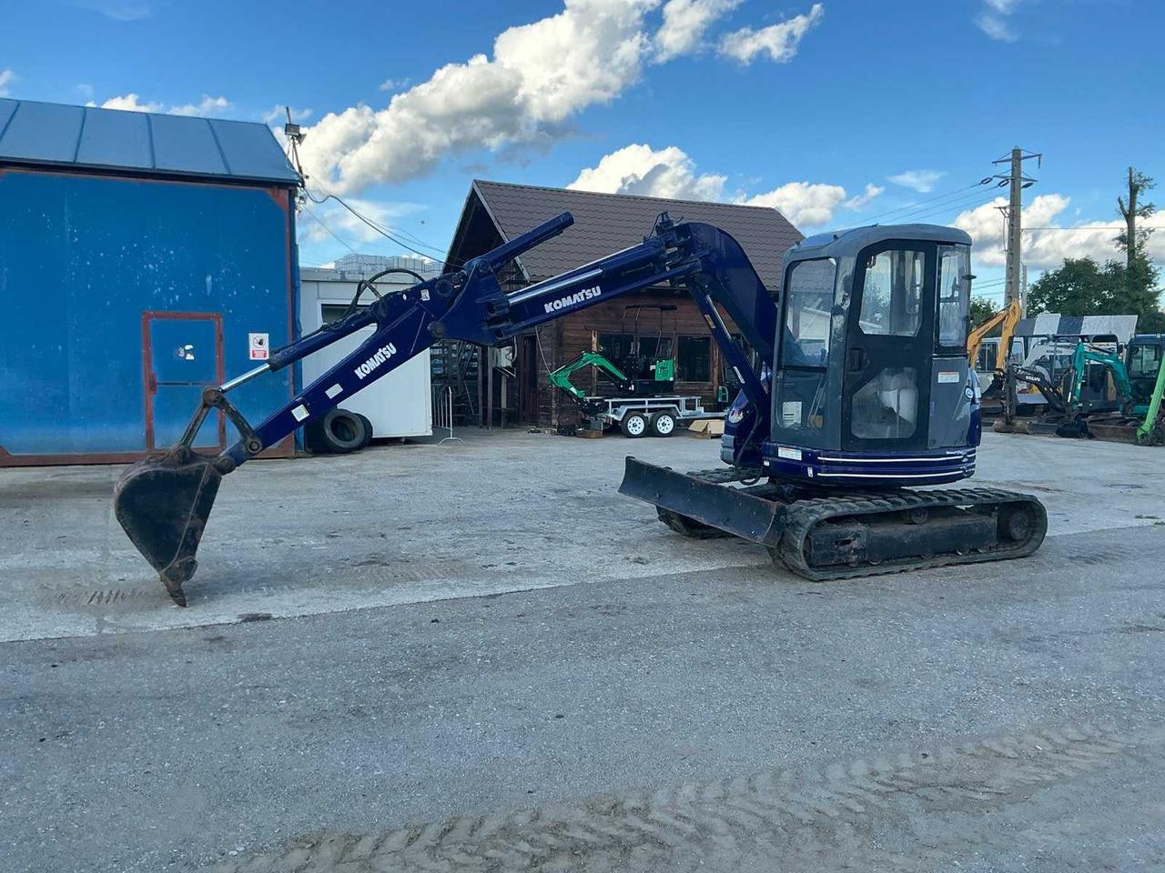 Komatsu KOMATSU - PC50 UU-2 - MINI-EXCAVATOR - 2005 - Mini excavator: picture 2 Komatsu KOMATSU - PC50 UU-2 - MINI-EXCAVATOR - 2005 - Mini excavator: picture 2