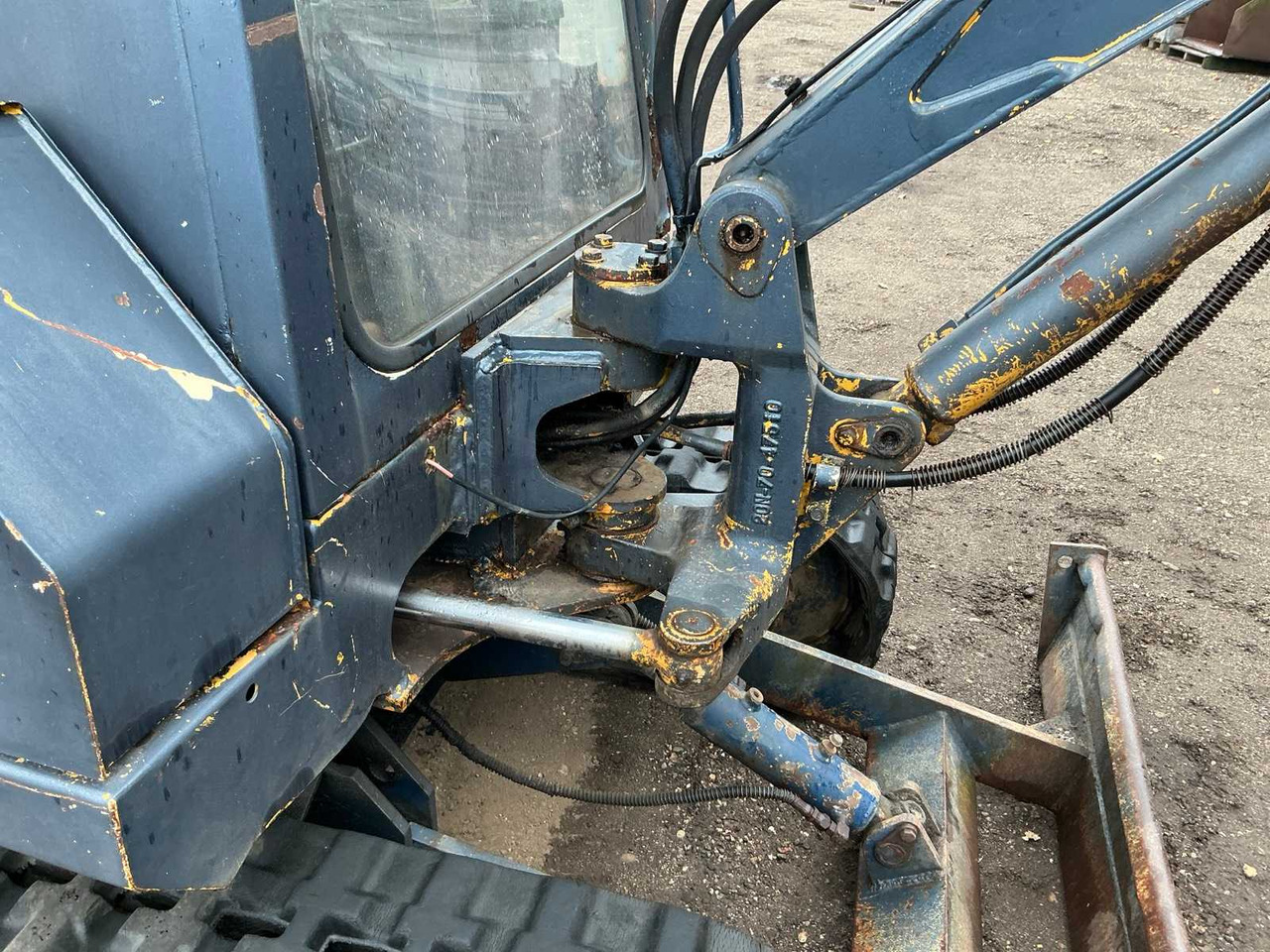 Mini excavator Komatsu PC 10-6: picture 21