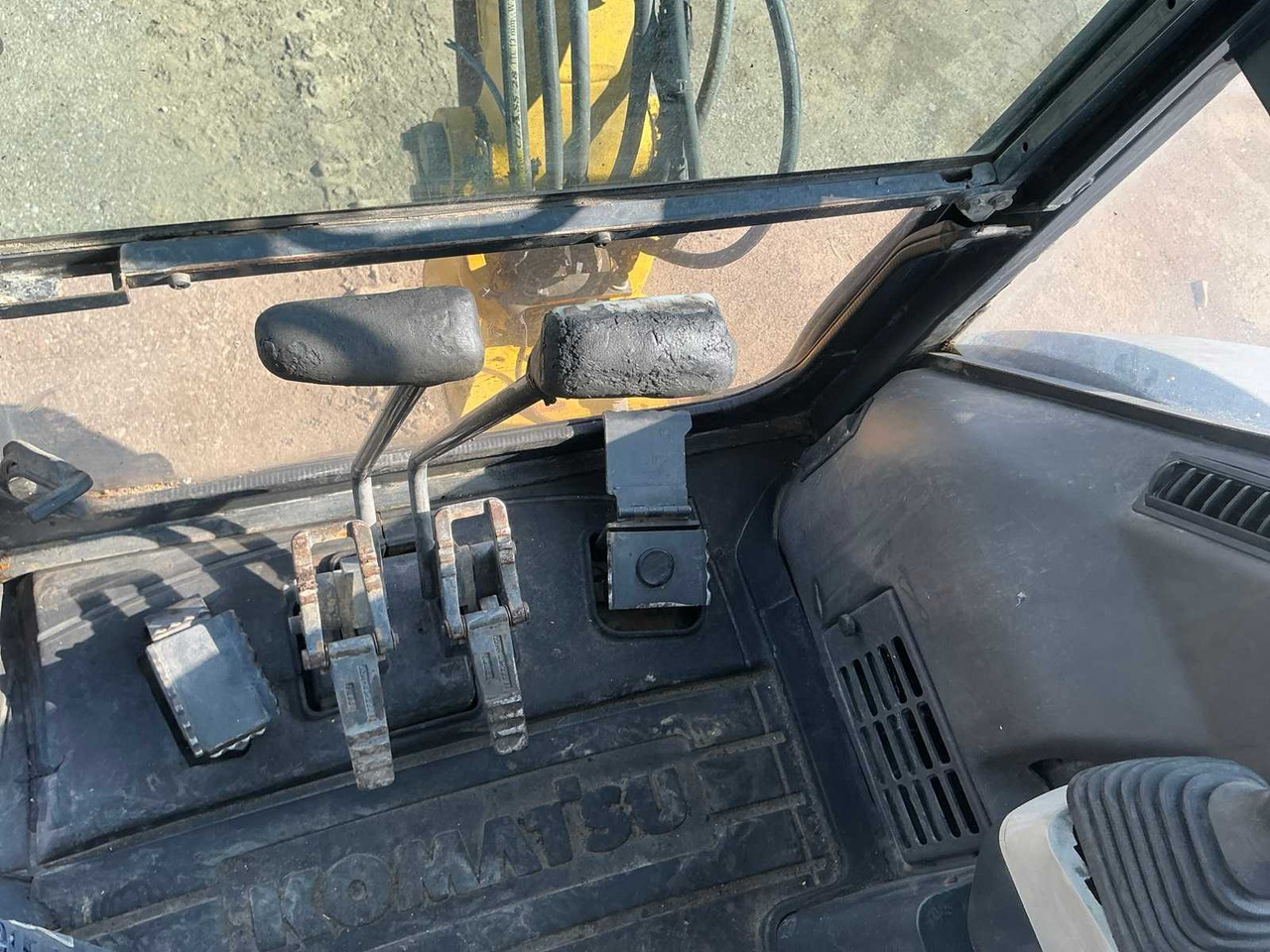 Mini excavator Komatsu PC 27 MR-2: picture 33