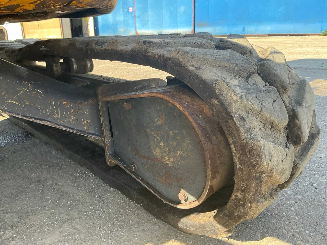 Mini excavator Komatsu PC 27 MR-2: picture 17