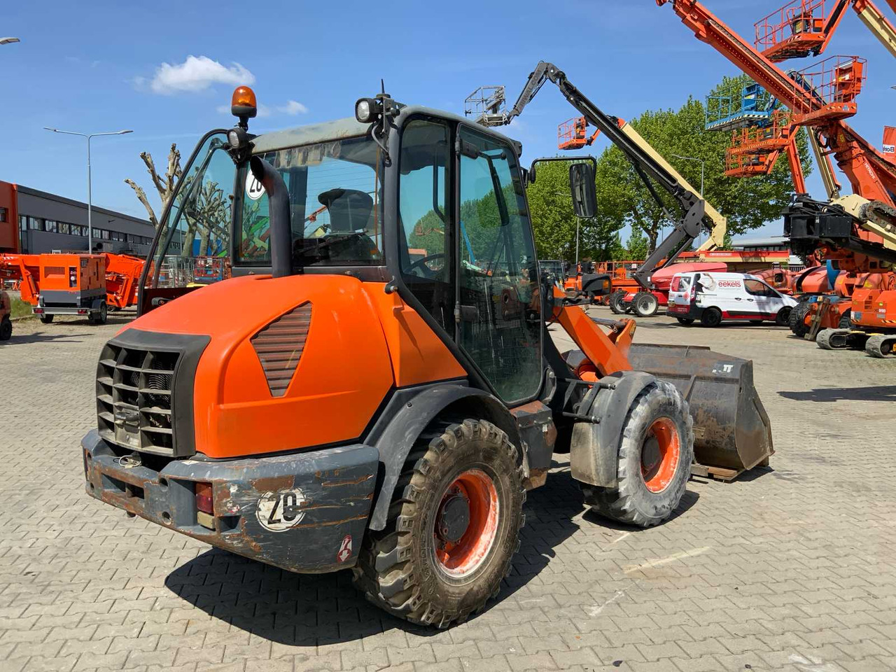 Komatsu WA-70-7 - Wheel loader: picture 5 Komatsu WA-70-7 - Wheel loader: picture 5