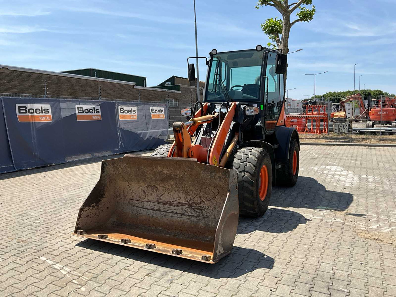Komatsu WA80-6 - Wheel loader: picture 2 Komatsu WA80-6 - Wheel loader: picture 2