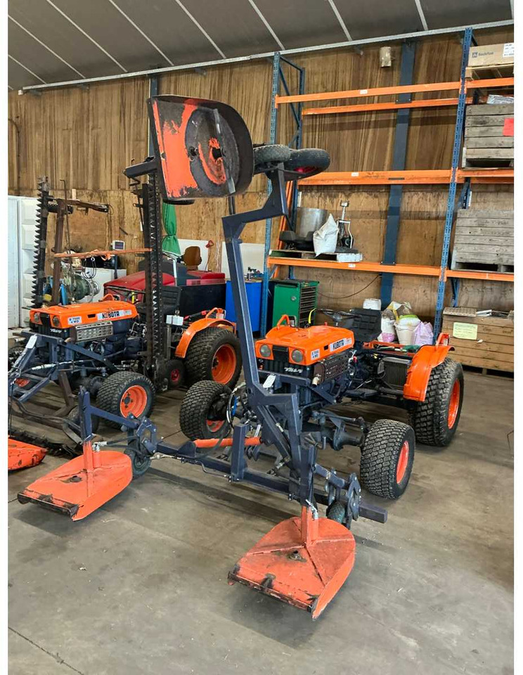 Kubota B7000 4WD - Compact tractor: picture 4 Kubota B7000 4WD - Compact tractor: picture 4