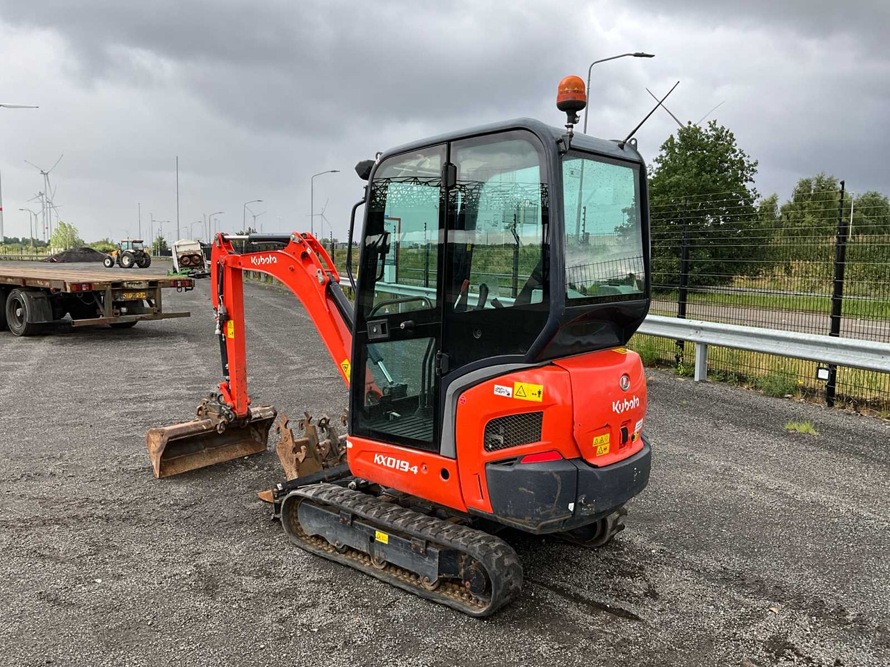 Kubota KX019-4 - Mini excavator: picture 3 Kubota KX019-4 - Mini excavator: picture 3