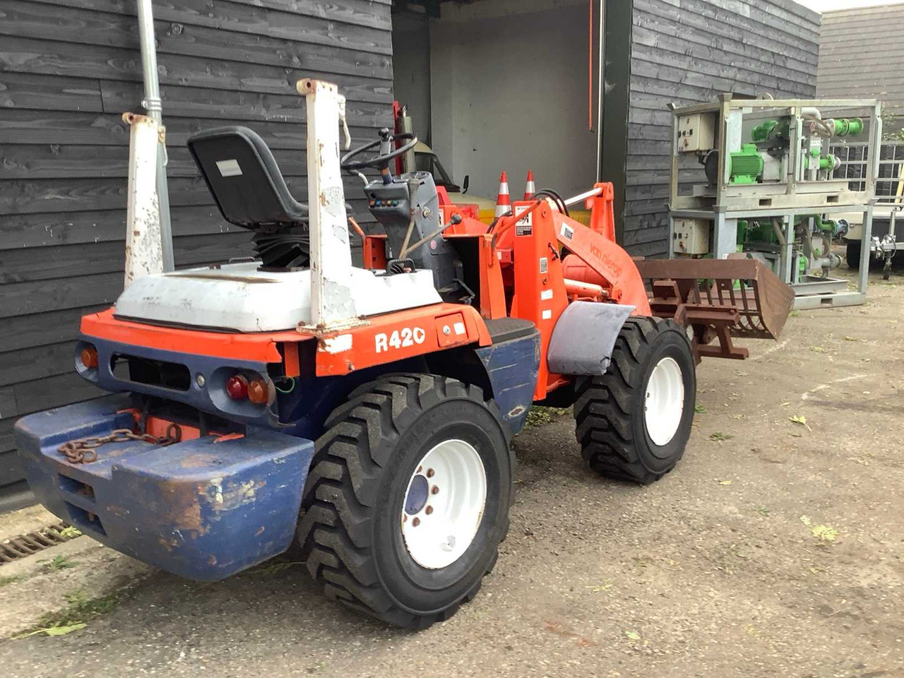 Kubota R420 - Wheel loader: picture 2 Kubota R420 - Wheel loader: picture 2