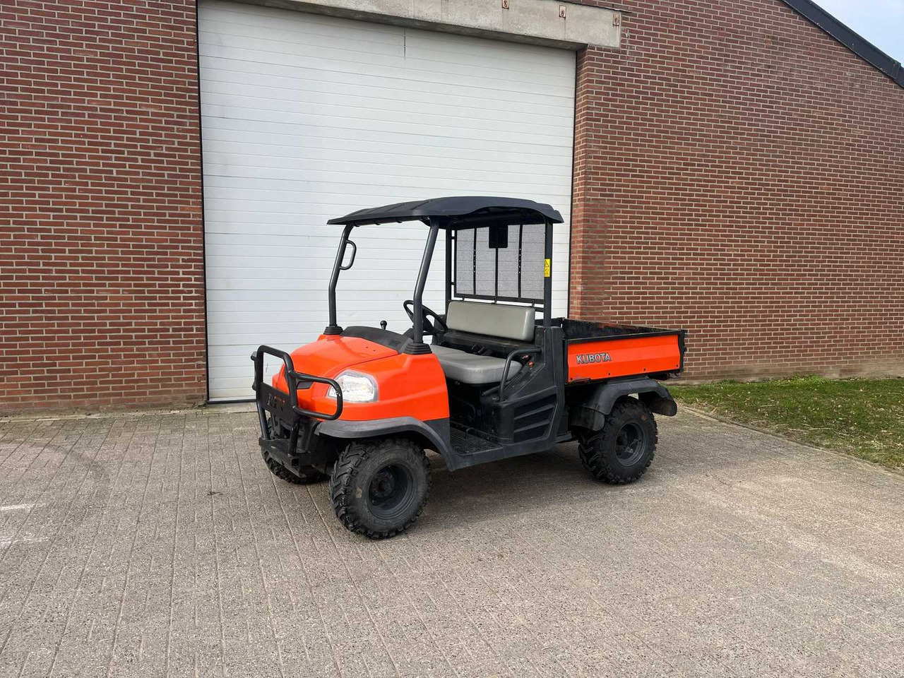 Kubota RTV900 - Farm trailer: picture 1 Kubota RTV900 - Farm trailer: picture 1