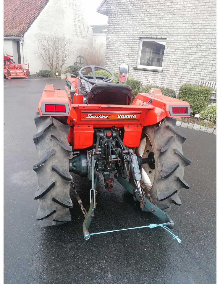 Kubota Sunshine L1-225 - Compact tractor: picture 4 Kubota Sunshine L1-225 - Compact tractor: picture 4