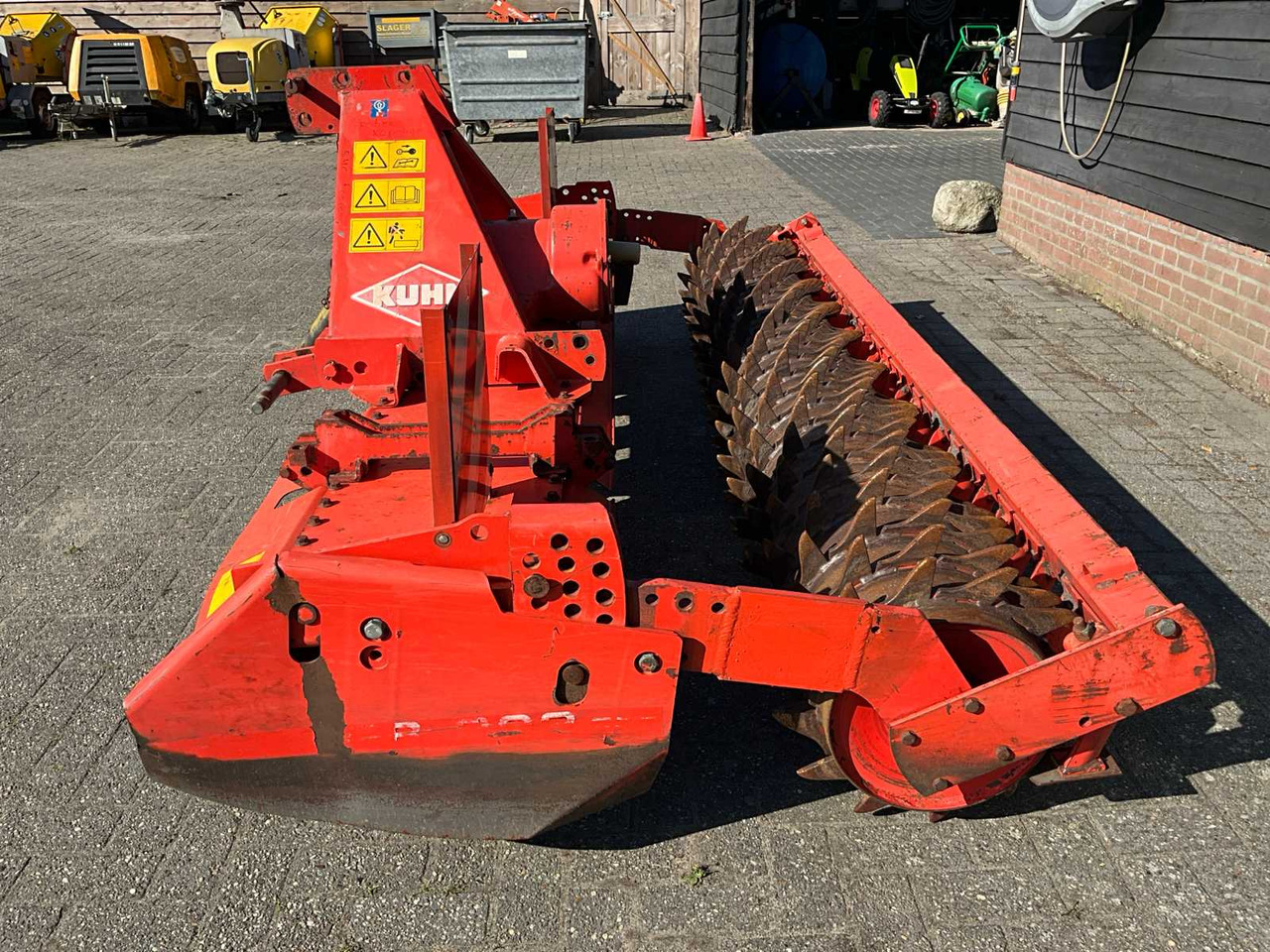 Kuhn HRB302D - Power harrow: picture 4 Kuhn HRB302D - Power harrow: picture 4