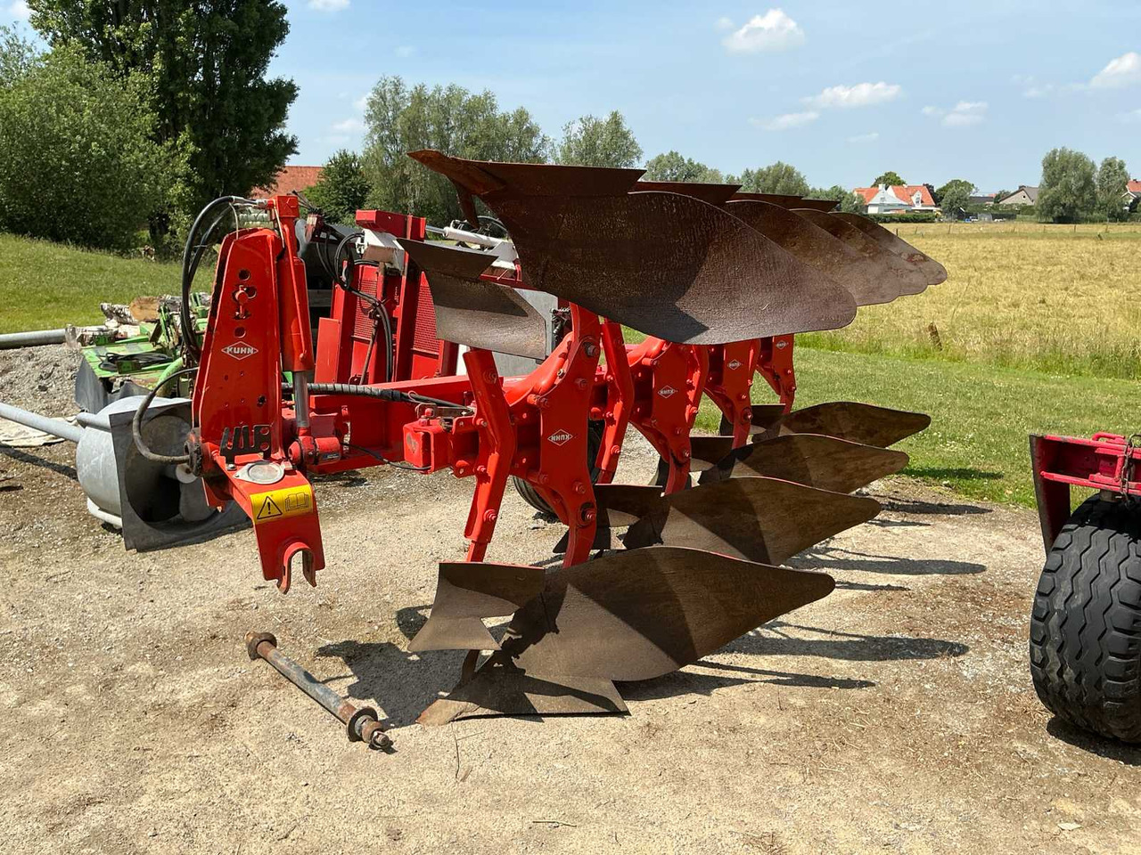 Kuhn Multimaster 123 - Plow: picture 2 Kuhn Multimaster 123 - Plow: picture 2