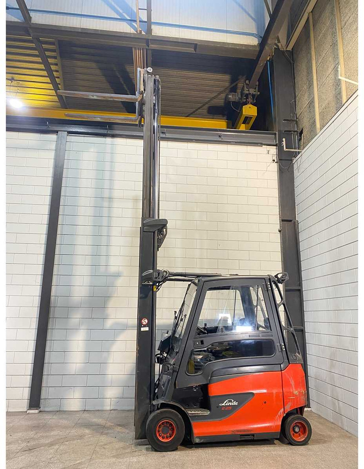 LINDE - 2014 - E 25/600 HL - FORKLIFT TRUCK - Forklift: picture 5 LINDE - 2014 - E 25/600 HL - FORKLIFT TRUCK - Forklift: picture 5