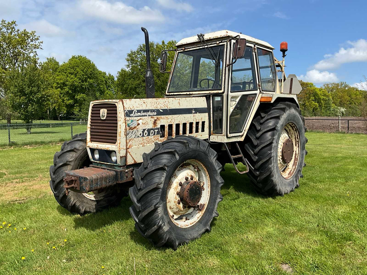 Lamborghini 1256 DT - Farm tractor: picture 2 Lamborghini 1256 DT - Farm tractor: picture 2
