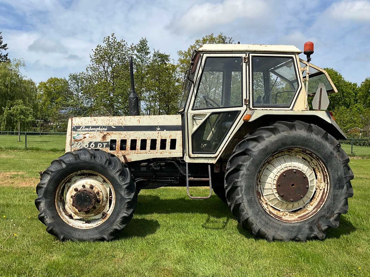 Lamborghini 1256 DT - Farm tractor: picture 5 Lamborghini 1256 DT - Farm tractor: picture 5