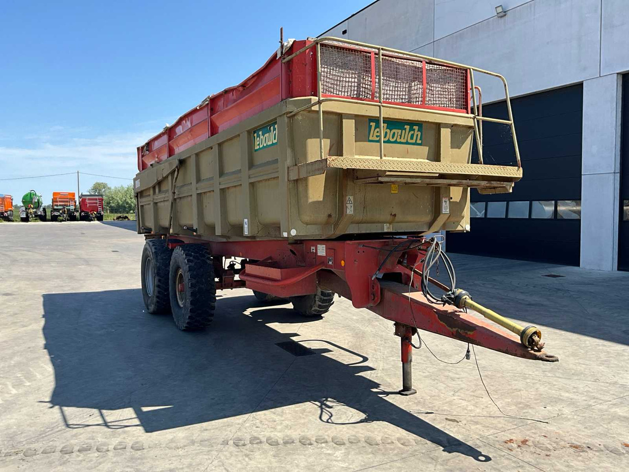 Le Boulch A1700B - Farm tipping trailer/ Dumper: picture 4 Le Boulch A1700B - Farm tipping trailer/ Dumper: picture 4